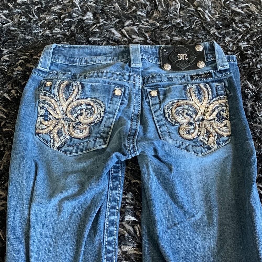 Miss Me low rise, bootcut jeans